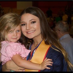 Meet your Posher, Macie